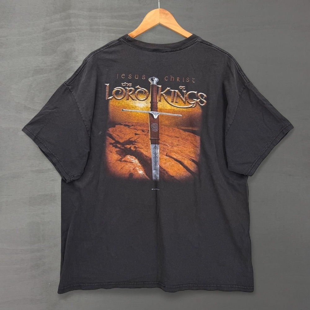 Vintage Style Jesus Christ Lord of Kings Sword Graphic T Shirt Black XL